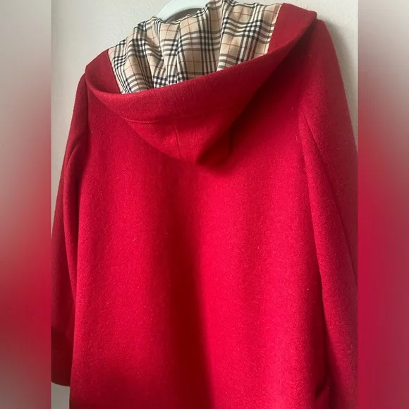 ❄️ Red coat -jacket with plaid accents. - Picture 2 of 12